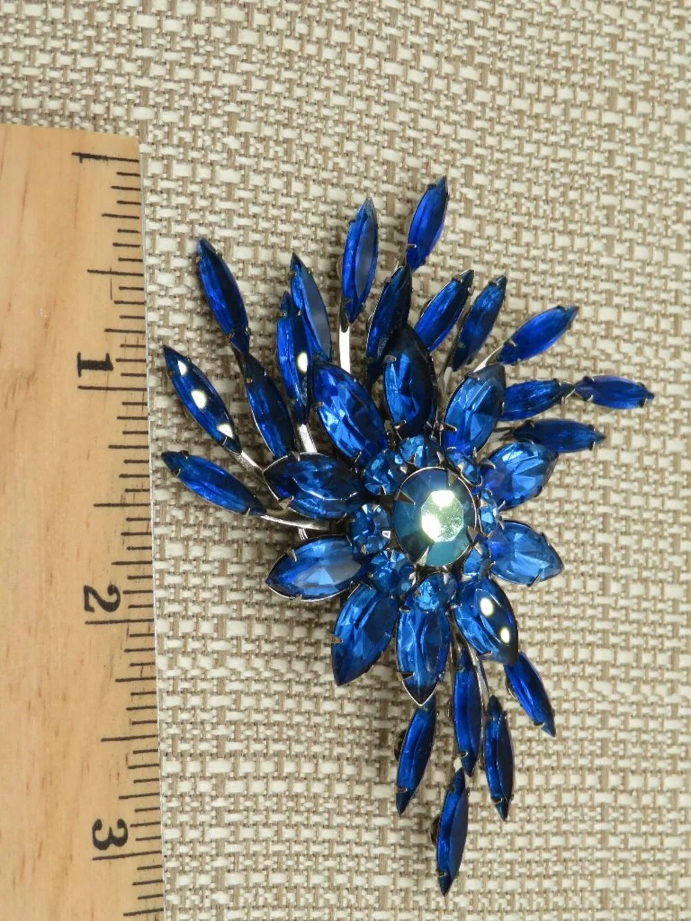 Vintage Judy Lee Electric Blue Spray Brooch